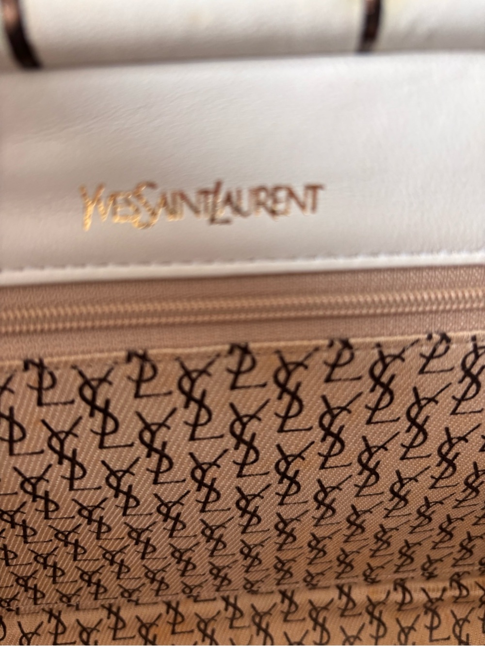 Yves Saint Laurent Chevron Clutch in Bone - Picture 3 of 9